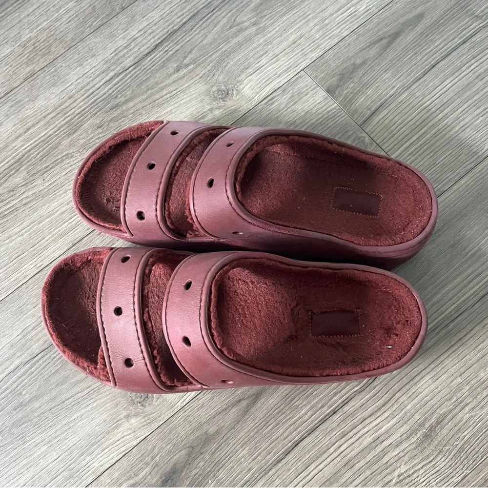 Crocs Mens Maroon Slide Sandals faux Fur Lined Size 13